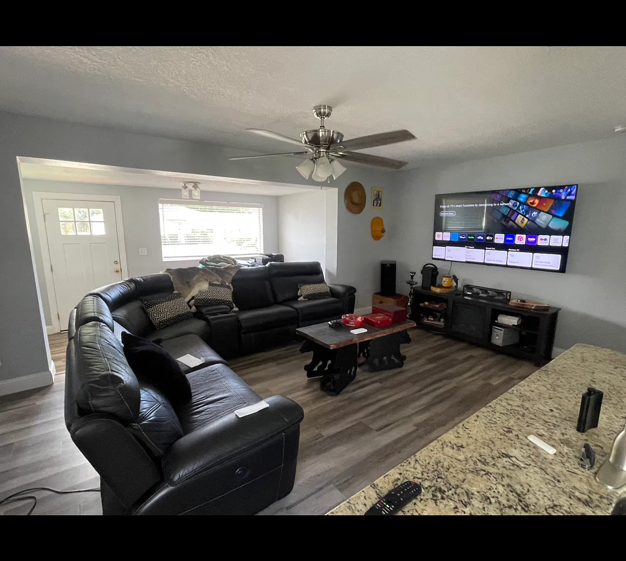 3 bed, 1450 sqft, $2,500 — Photo 3