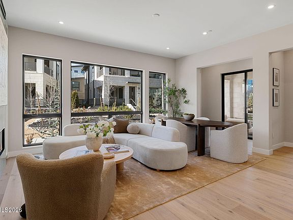 5th image of 77 Caballada St