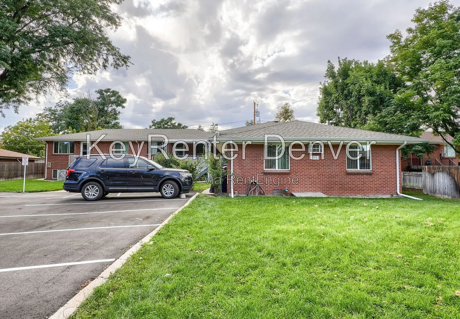 2 bed, 1.0 bath, 875 sqft, $1,575 — Photo 1
