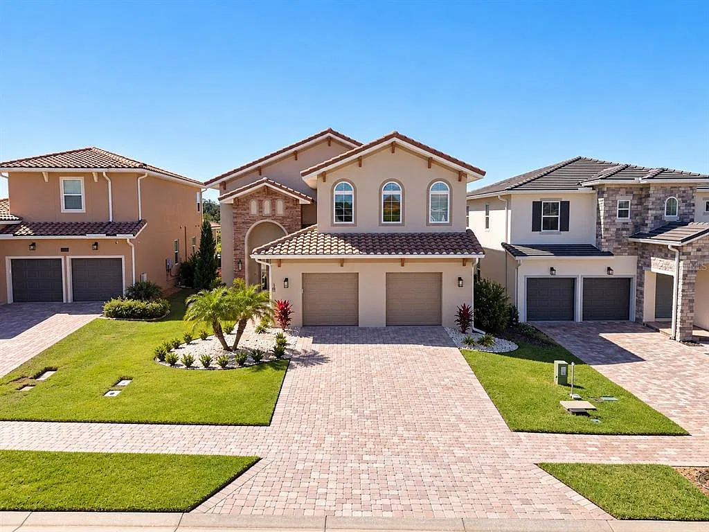 4 bed, 4.5 bath, 3208 sqft, $7,500 — Photo 2