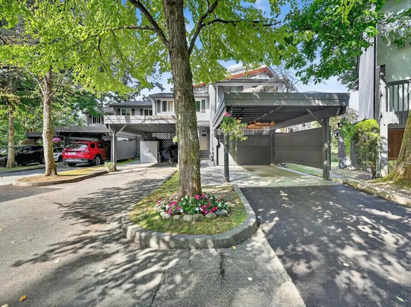 162 James Rd, Pt Moody, BC V3H 2S4