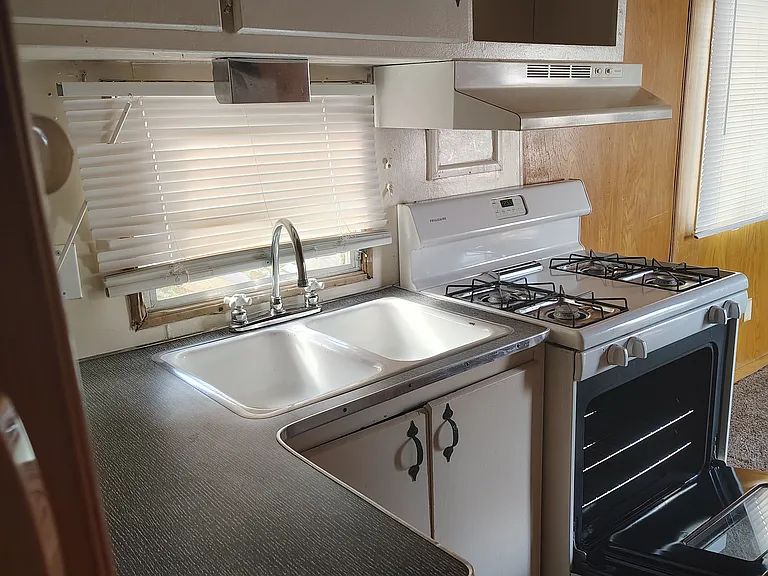 501 S Mistletoe Ave #28 — Photo 6
