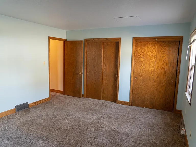 127 E Lincoln St #5 — Photo 9