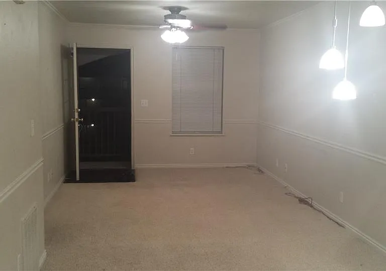 1070 S Orem Blvd #11 — Photo 14