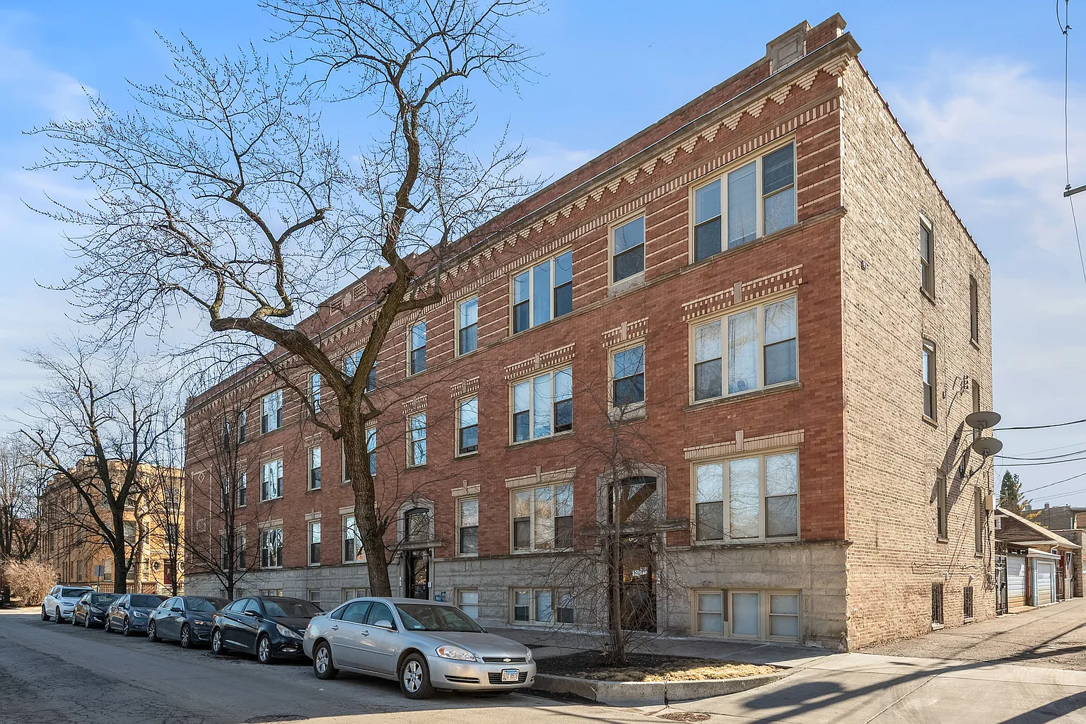 2841 W Cortez St #1 photo 1