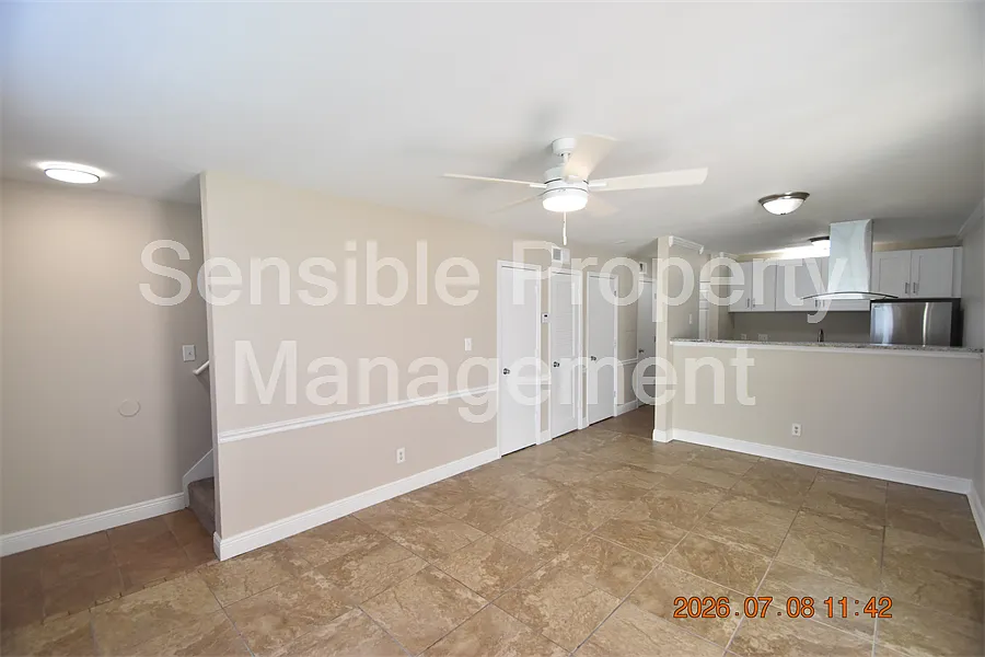 2 bed, 1.5 bath, 896 sqft, $1,450 — Photo 3