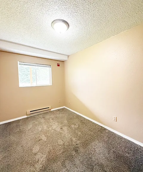 637 Pleasant Ave #102 — Photo 8