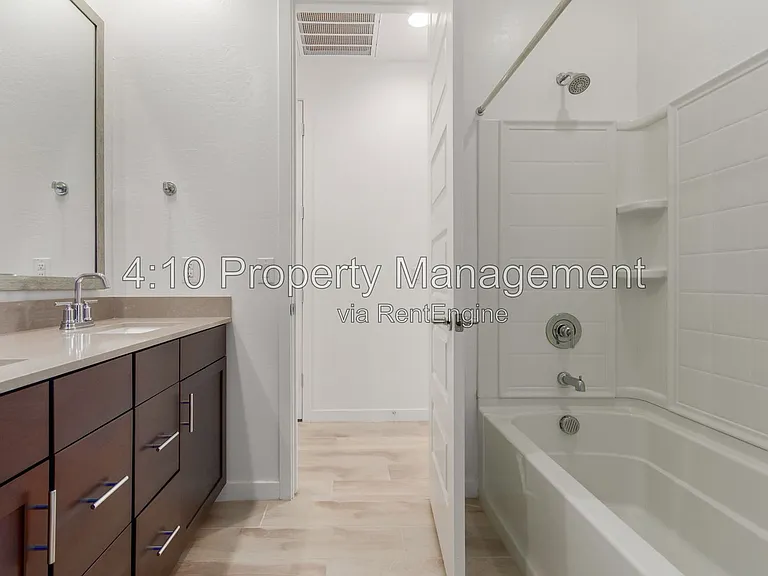 2222 E Palmdale Ln — Photo 29