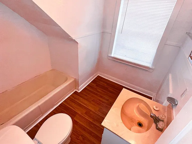 1142 Lyle St — Photo 15