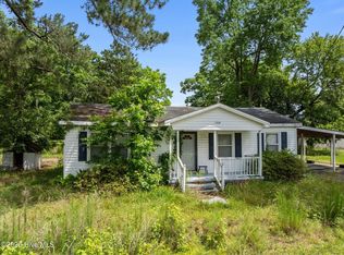 1020 Draper Dr, Robersonville, NC 27871