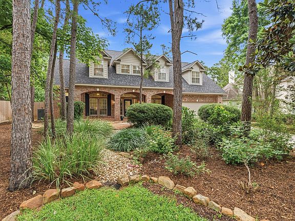 4th image of 130 E Fairbranch Cir
