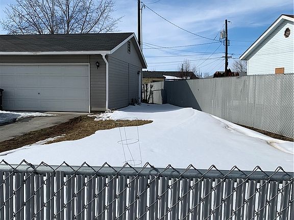 5th image of 1121 Mather Dr