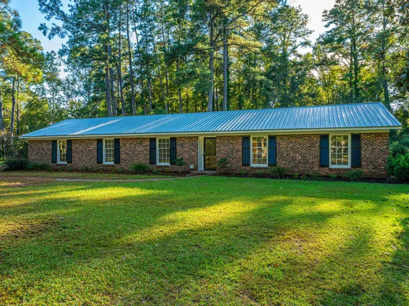 1301 Bennett Cir, Holly Hill, SC 29059