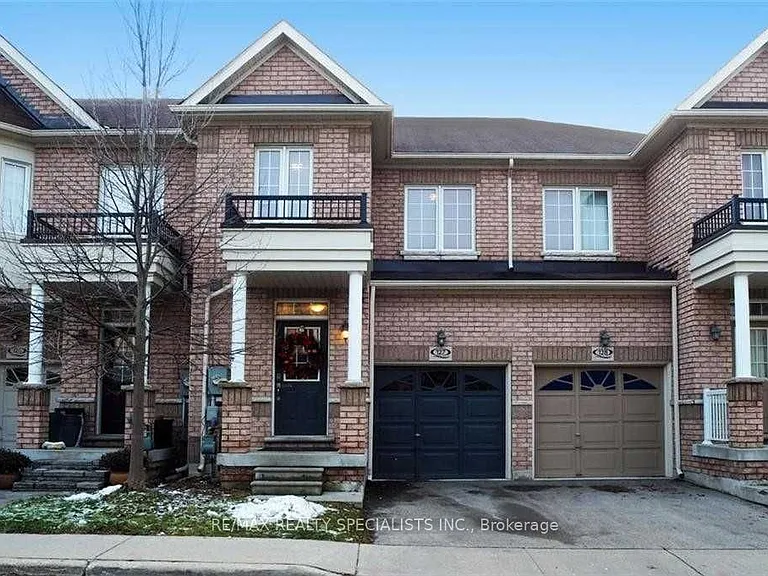 110 Highland Rd W #127 — Photo 1