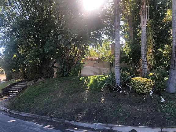 4th image of 4935 Brewster Dr