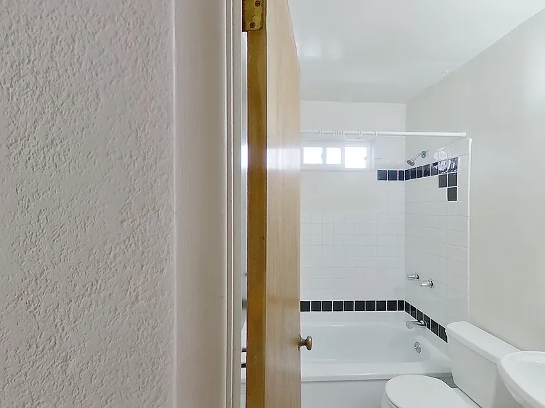2750 Dwight Way — Photo 16