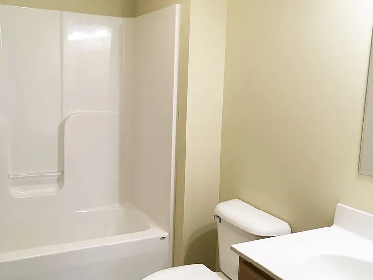 Berry Pointe Luxury Apartments — Photo 54
