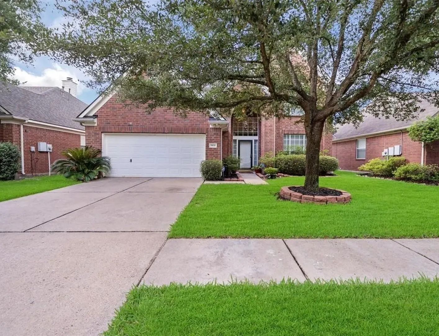 4 bed, 2.5 bath, 2479 sqft, $2,500 — Photo 3
