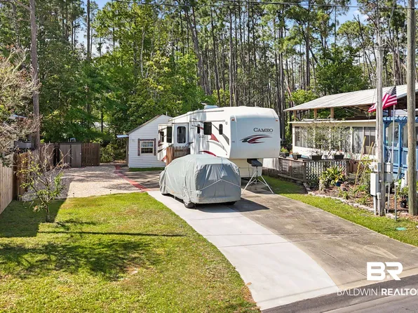 183 Defuniak Loop, Lillian, AL 36549