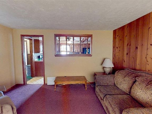 3rd image of 128 Knox Ave