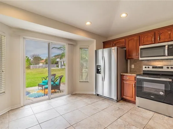 8164 Canterbury Lake Blvd, Tampa, FL 33619
