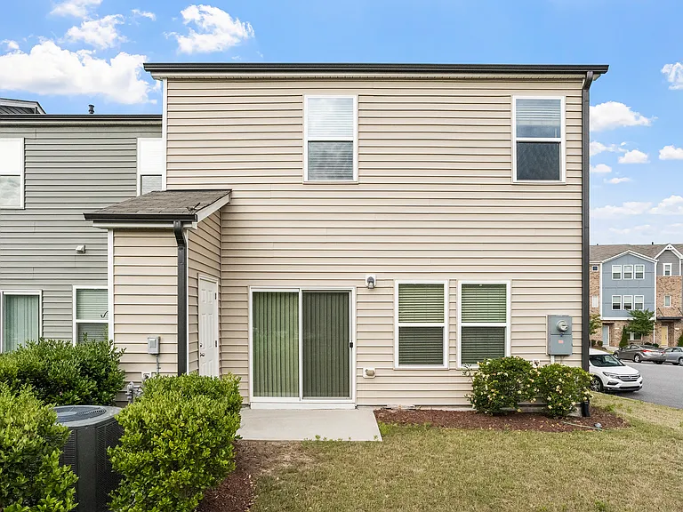 210 Adobe Pl — Photo 7