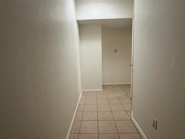 344 Bartlett Dr #E — Photo 23