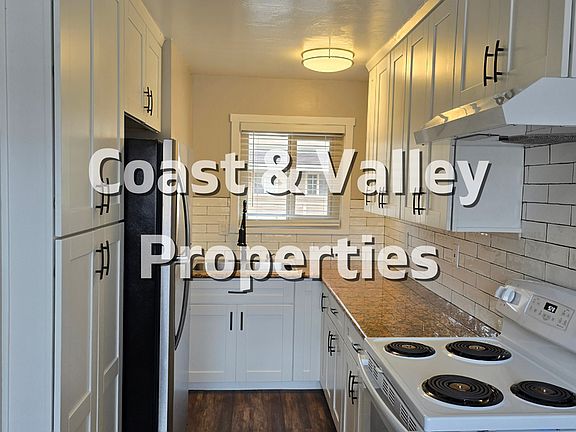 3rd image of 315 & 321 Katherine Ave #2fa24141b