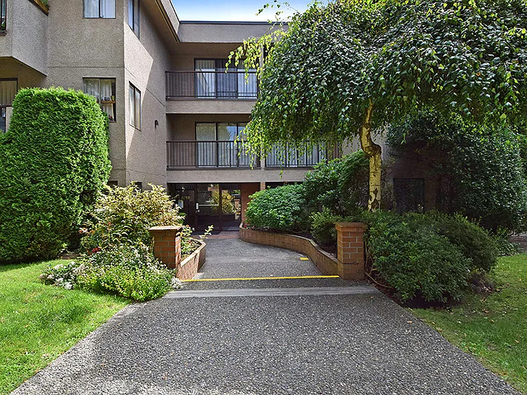 8790 Cartier St — Photo 10