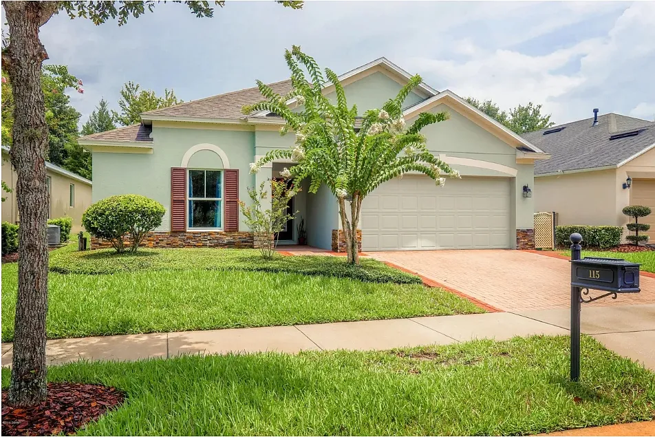 Building Photo - 115 Gladesdown Ct