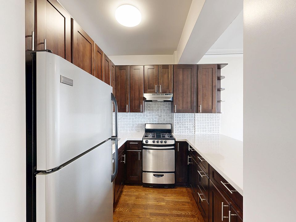 1st image of 1840 Clay St APT 103