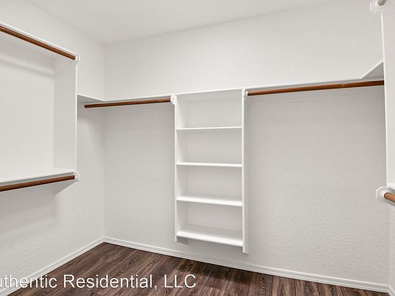 5th image of 4721 W Globeberry St