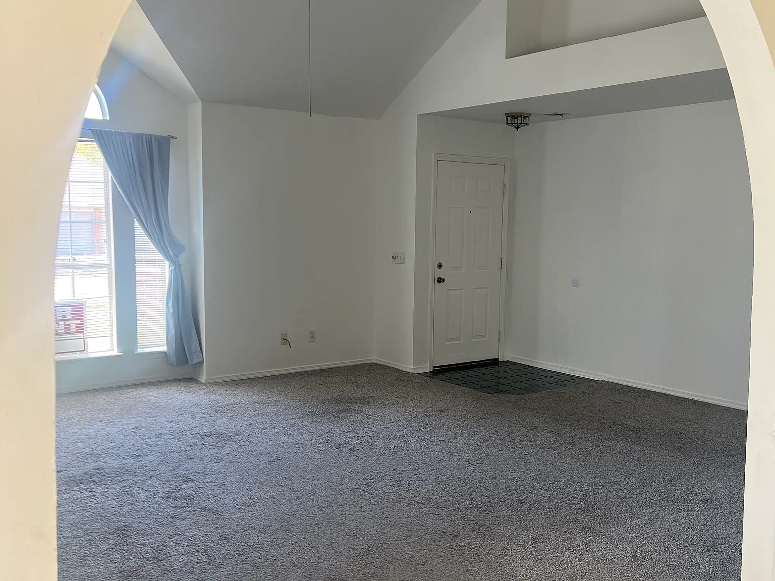 3 bed, 1506 sqft, $1,700 — Photo 2