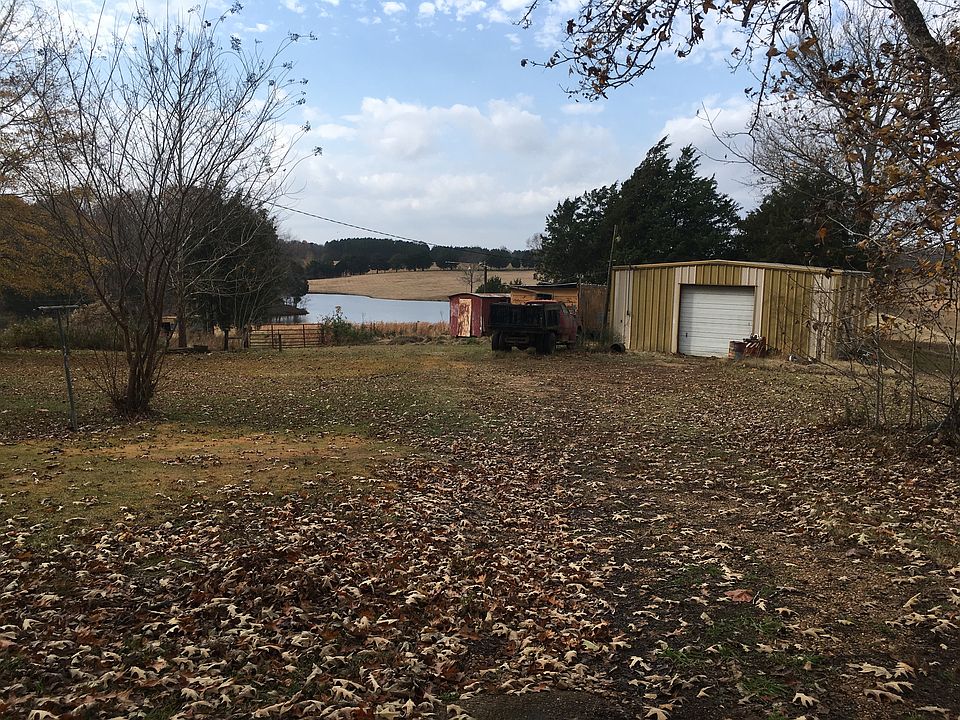 2nd image of 663 Bell Rd