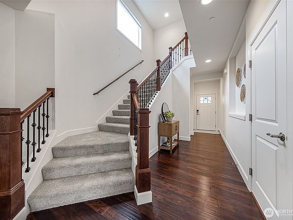 5th image of 20017 94th Avenue NE