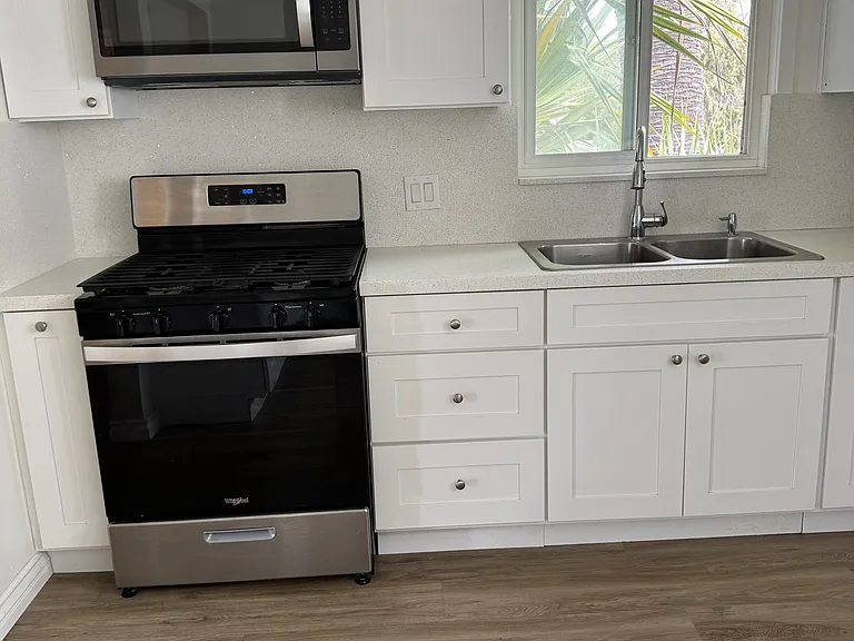 126 Avenida San Diego #6 — Photo 7