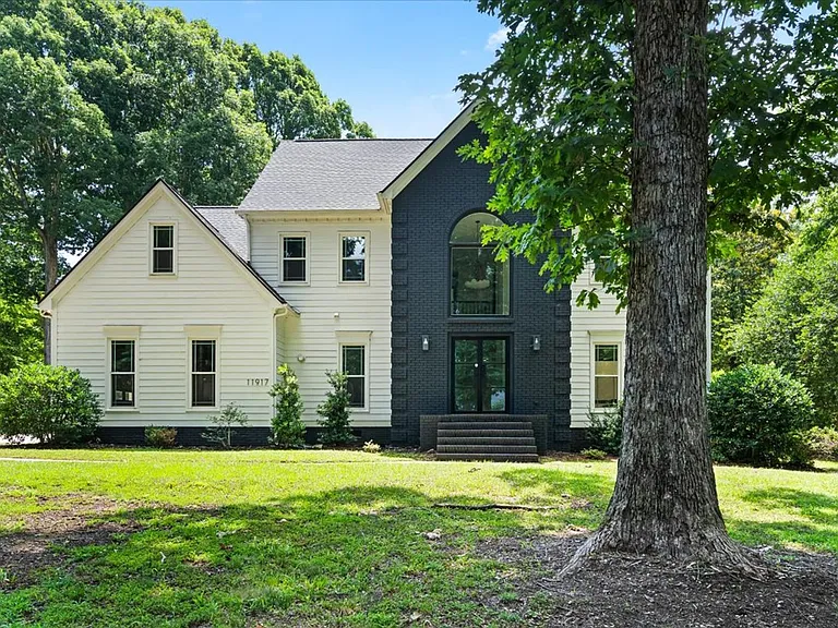 11917 Shady Oak Ct — Photo 5