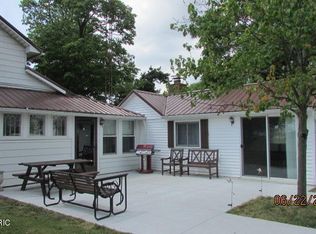 6971 Riga Hwy, Blissfield, MI 49228