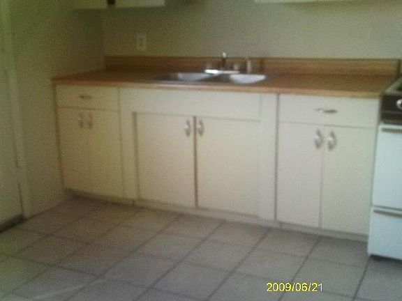5th image of 4070 Redbud Cir
