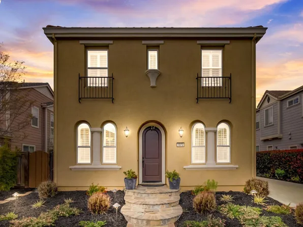 1073 Hoskins Ln, San Ramon, CA 94582