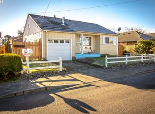 821 11th Ave, Seaside, OR 97138