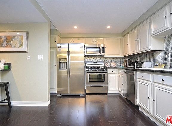 5th image of 631 S Kenmore Ave APT 303