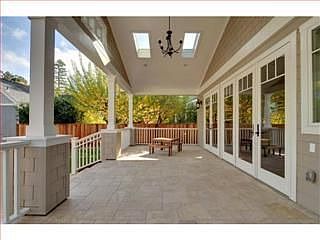 5th image of 121 Johnson Ave