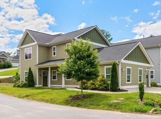 10 Greenwood Fields Dr, Asheville, NC 28804