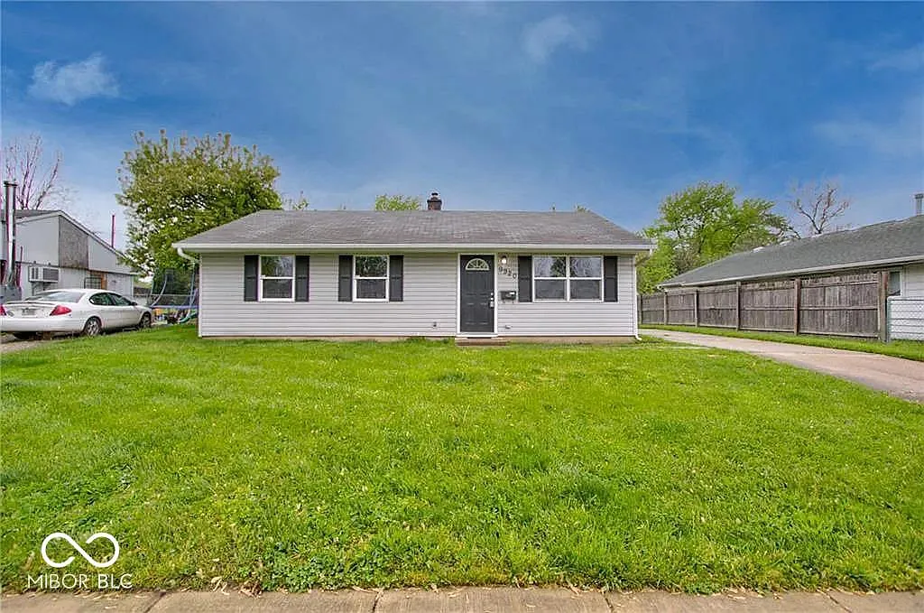 9920 Catalina Dr photo 1