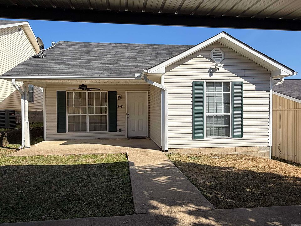 1st image of 208 Rockyreef Cir