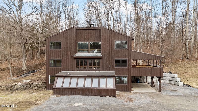 3rd image of 341 Schoonmaker Road