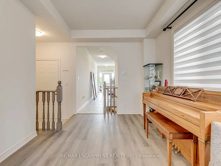 407 Skinner Rd — Photo 6