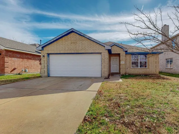 904 Simi Dr, Arlington, TX 76001
