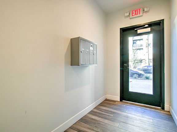 5th image of 504 E Roosevelt St Unit 1104